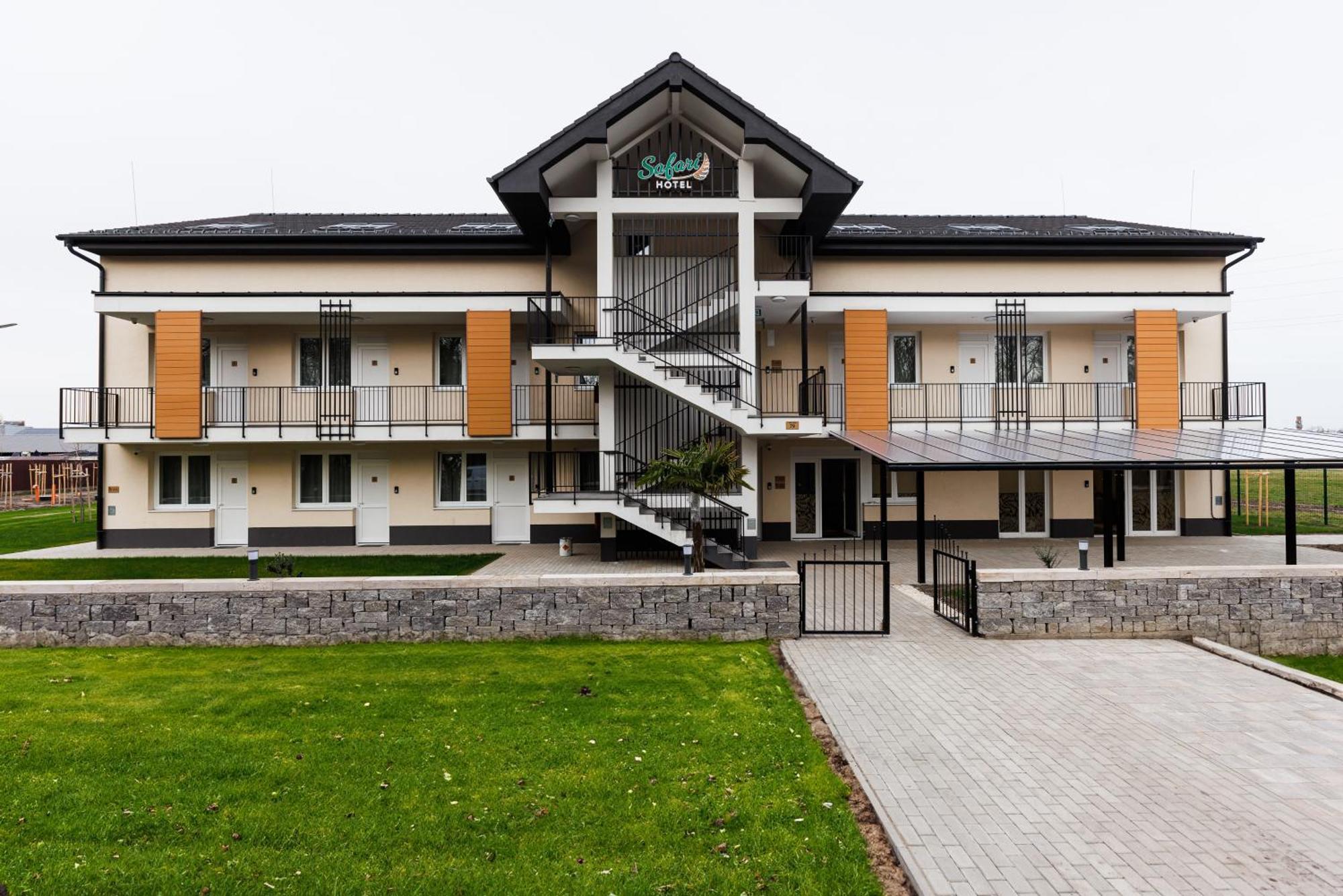 Safari Hotel Szeged Exterior foto